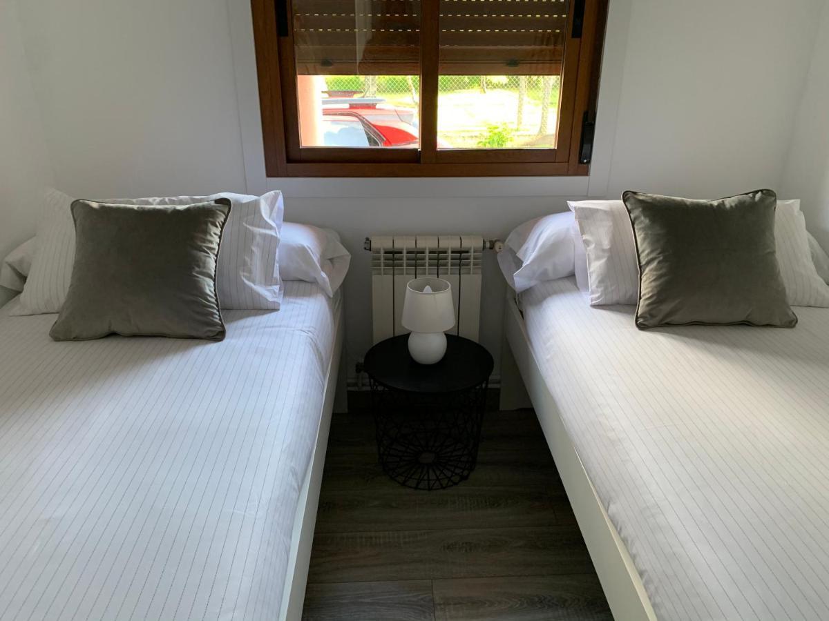 OrtonoA Casa Vermella Con Jardin A 10 Minutos De Santiago De Compostelaアパートメント エクステリア 写真