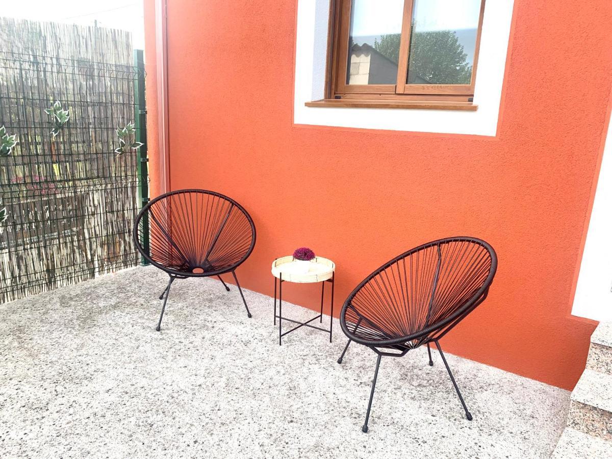 OrtonoA Casa Vermella Con Jardin A 10 Minutos De Santiago De Compostelaアパートメント エクステリア 写真